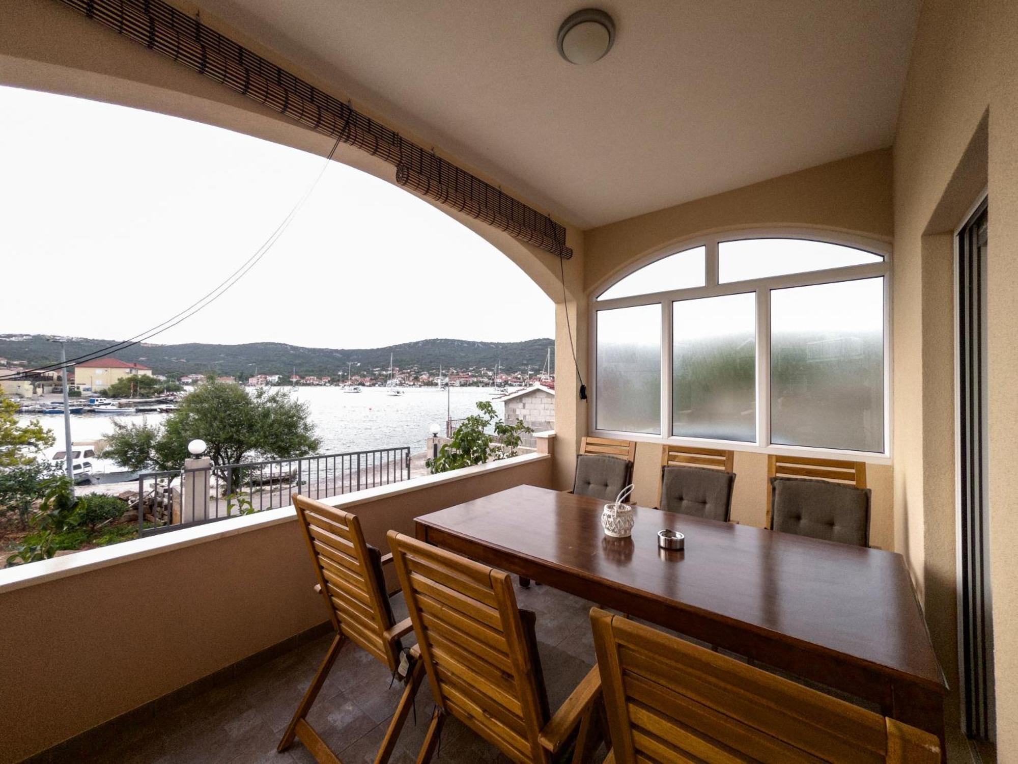 Majic Apartment Vinisce